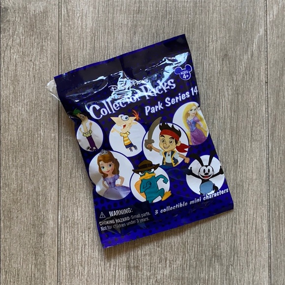 COPY - COPY - Disney Parks Collector Packs Series… - Picture 1 of 4
